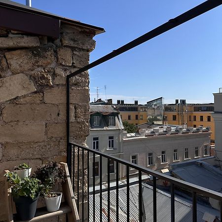 White Door Apartments Heart Of Odessa 1 Esterno foto
