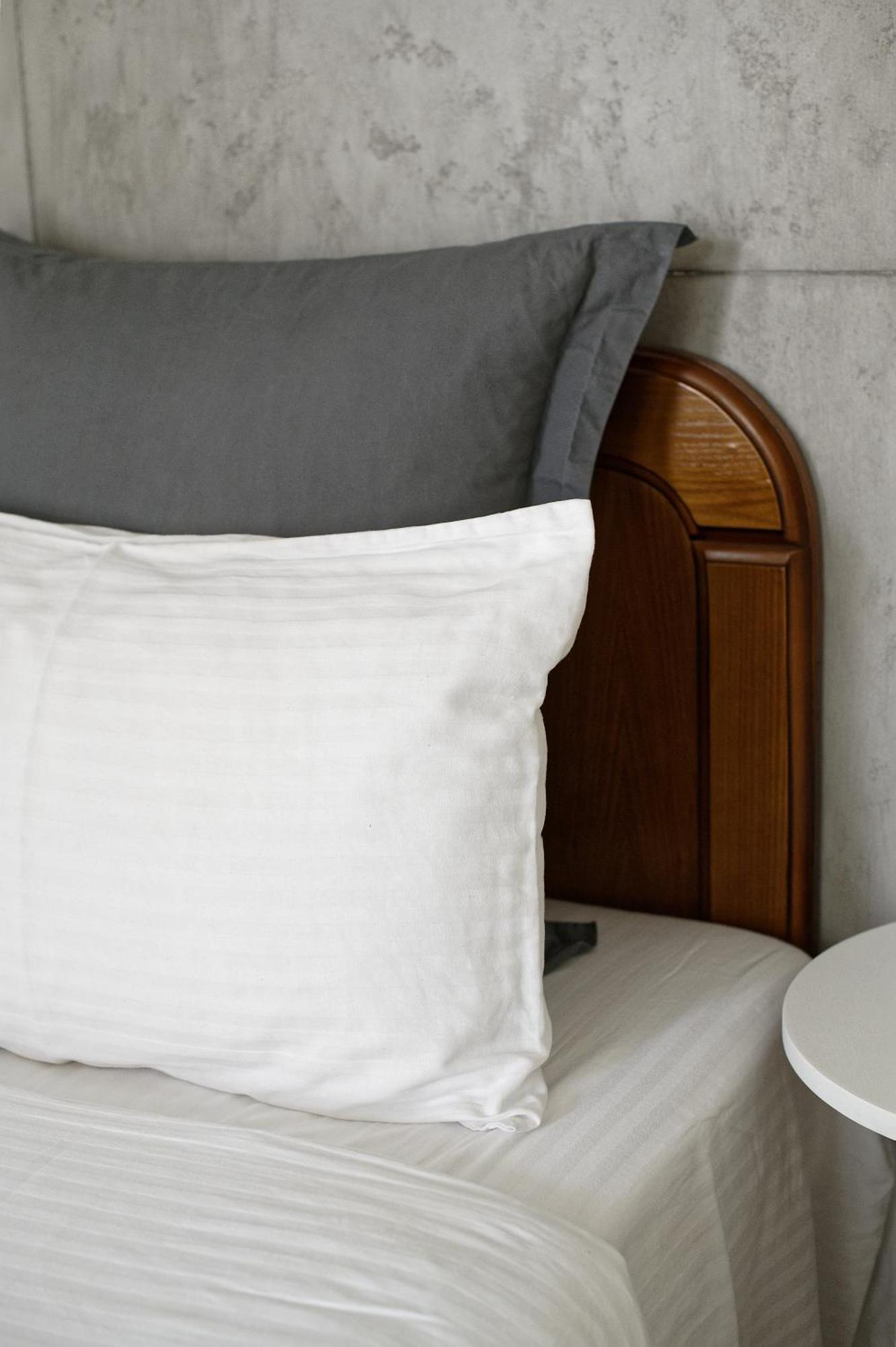 White Door Apartments Heart Of Odessa 1 Esterno foto